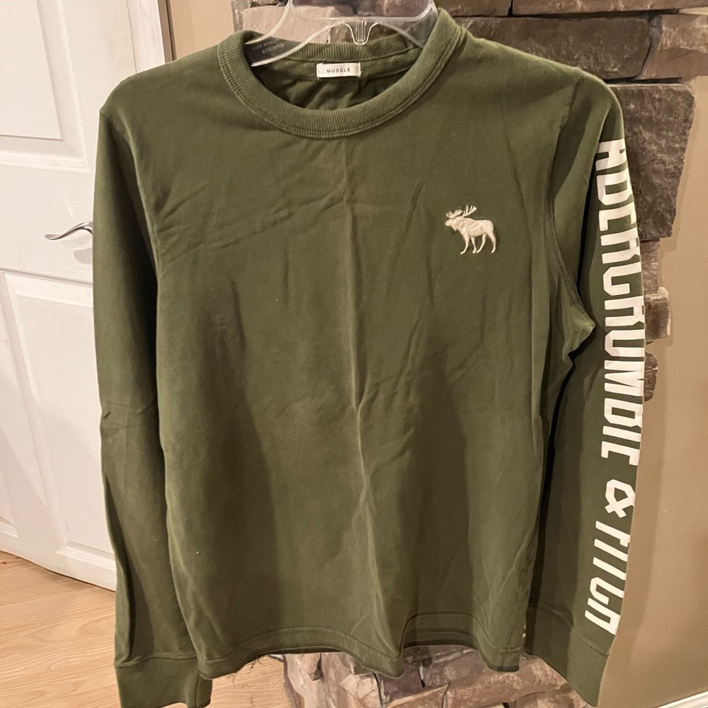 Abercrombie & Fitch long sleeve t-shirt size small
